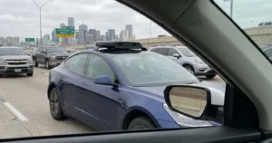 Waymo vs Conductores humanos: Accidentes de robotaxis Waymo y lo que conductores texanos deben saber
